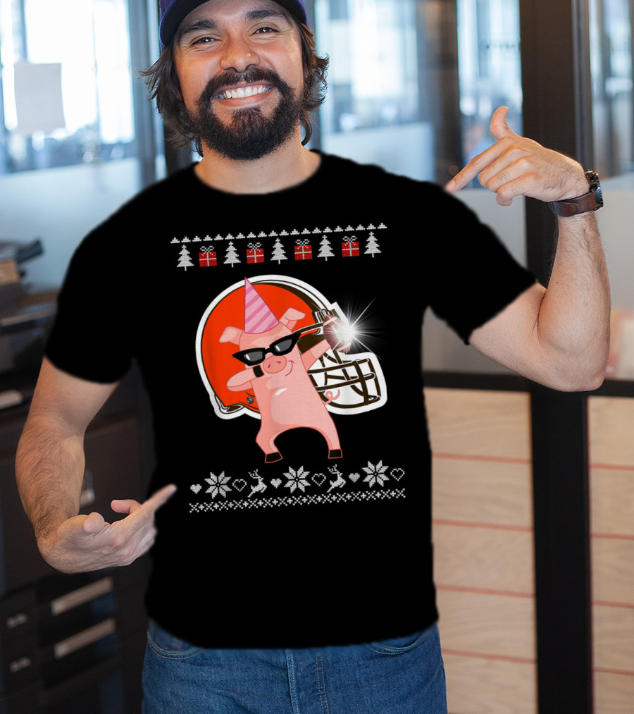 Merry Christmas Pig Dabbing Football Team Santa Hat Sunglasses Christmas Tree Reindeer Snowflakes T-Shirt