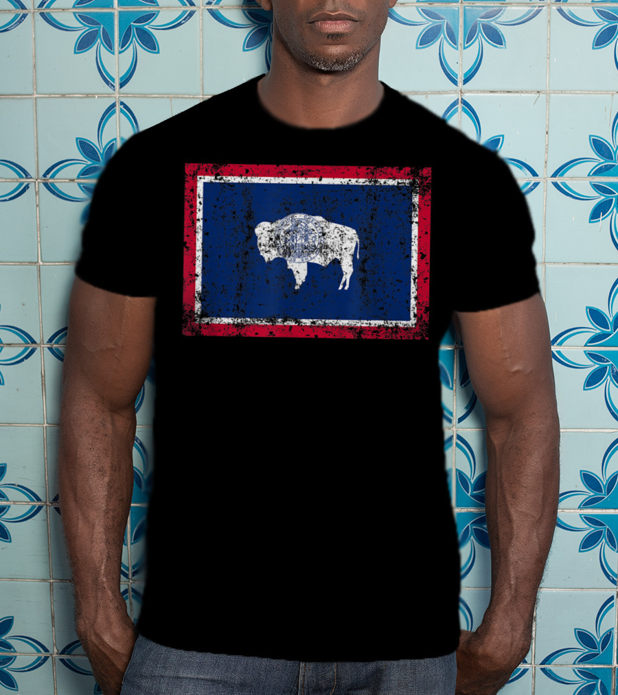 State Of Wyoming Flag Vintage Fall Buffalo T-Shirt