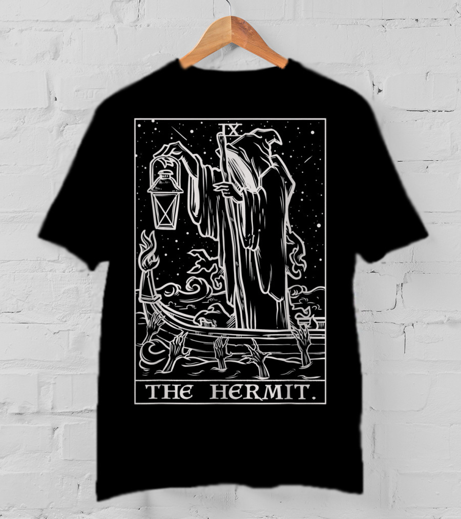 The Hermit Tarot Card Goth Halloween Grim Lantern IX Spooky Hands T-Shirt