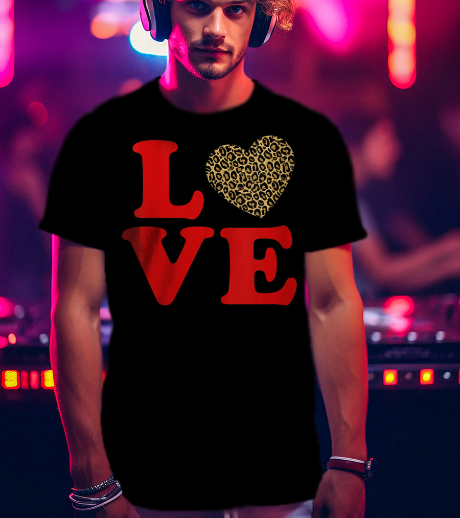 LOVE Leopard Heart Valentines Day Cute T-Shirt