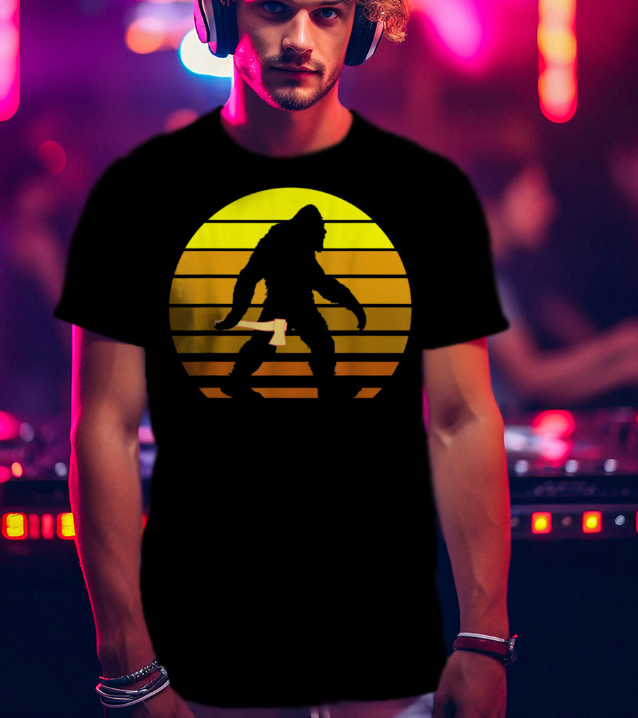 Big Foot Axe Thrower Father's Day Sunset T-Shirt