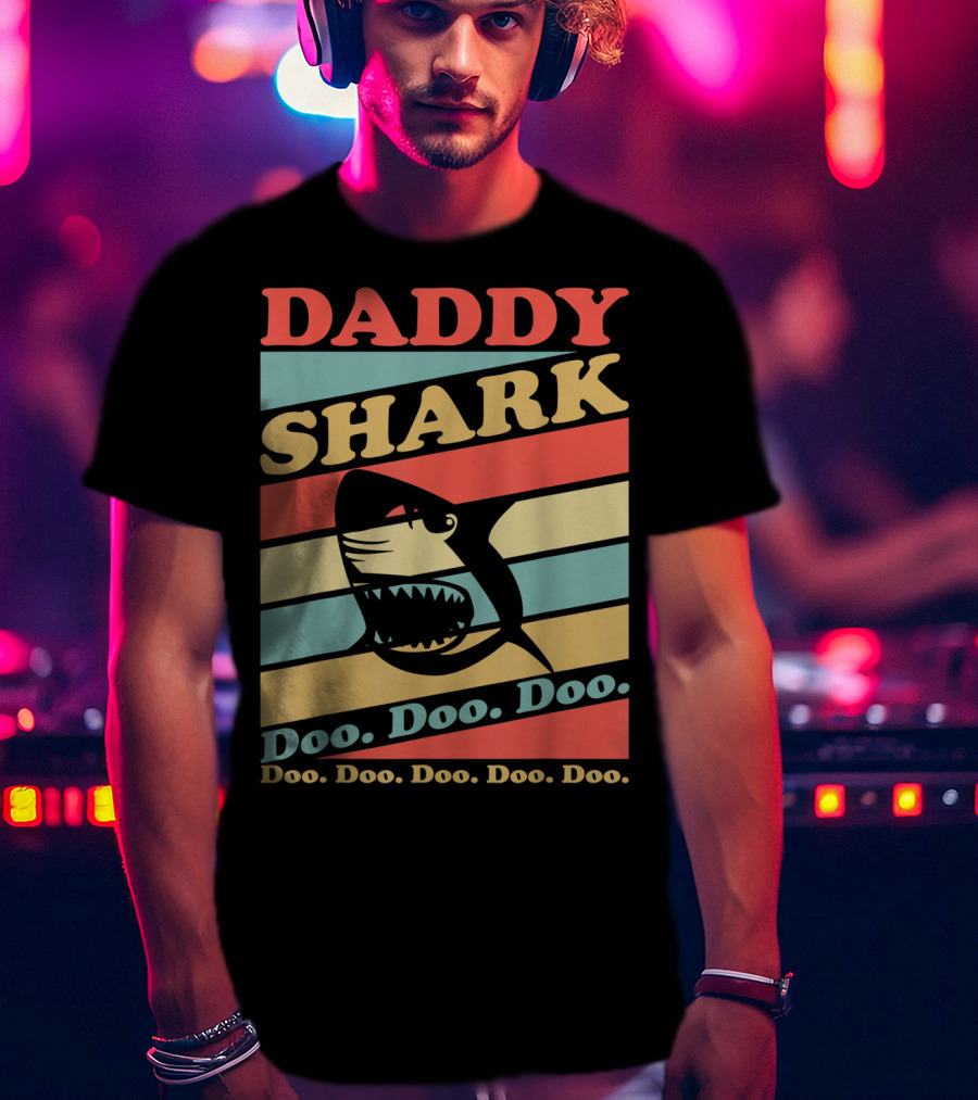 DADDY SHARK Doo Doo Doo Doo Doo Doo Retro Vintage Stripes T-Shirt
