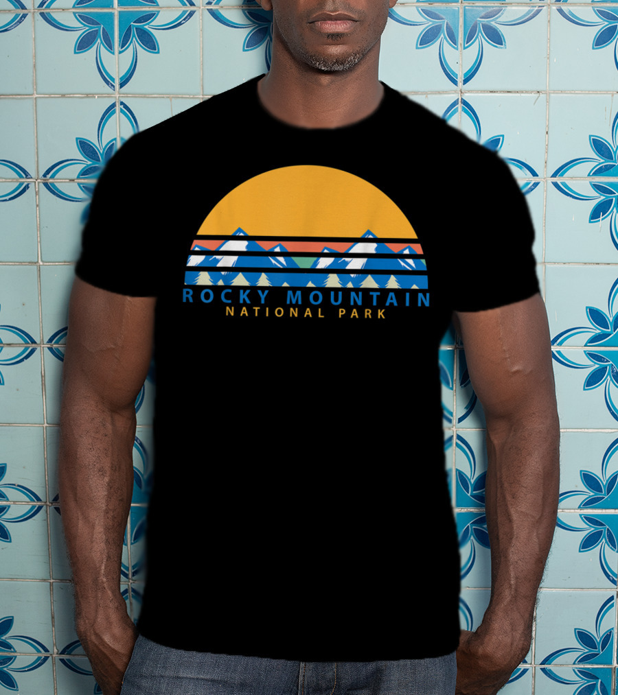 Rocky Mountain National Park Colorado Sunset Peaks Retro Vintage T-Shirt