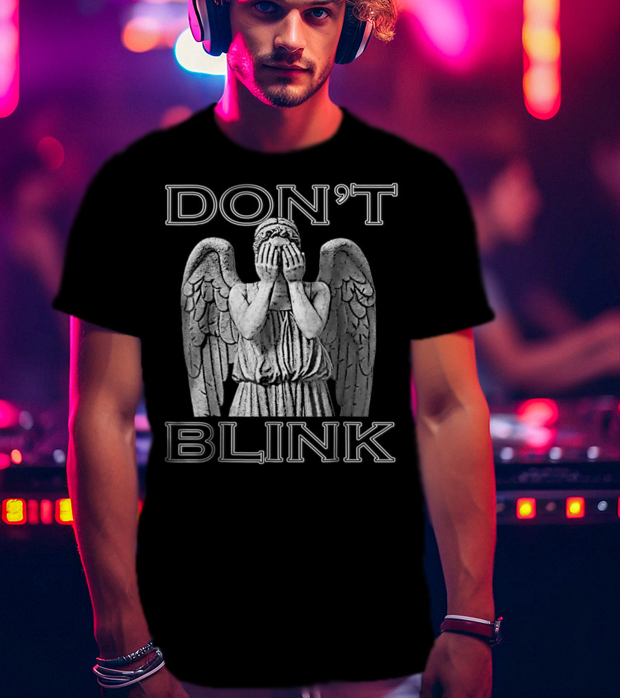 Weeping Angel Don't Blink Doctor Who Statue T-Shirt