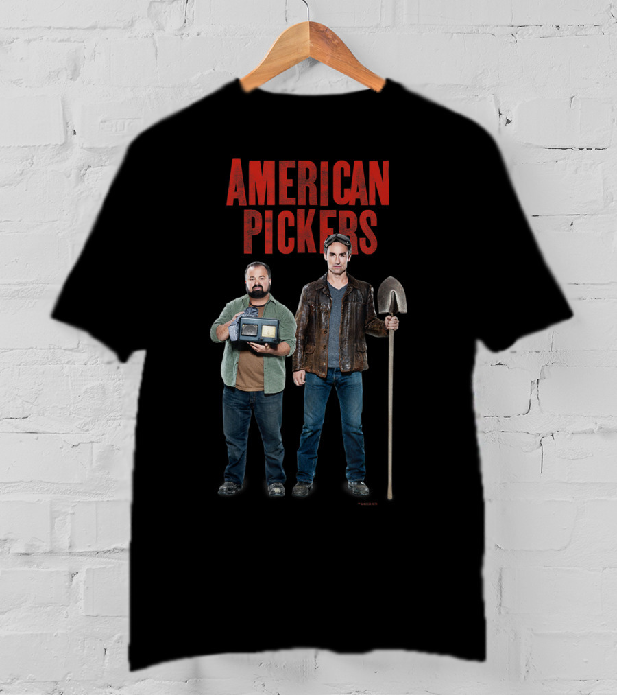 American Pickers Mike Frank Holding Vintage Television And Shovel T-Shirt