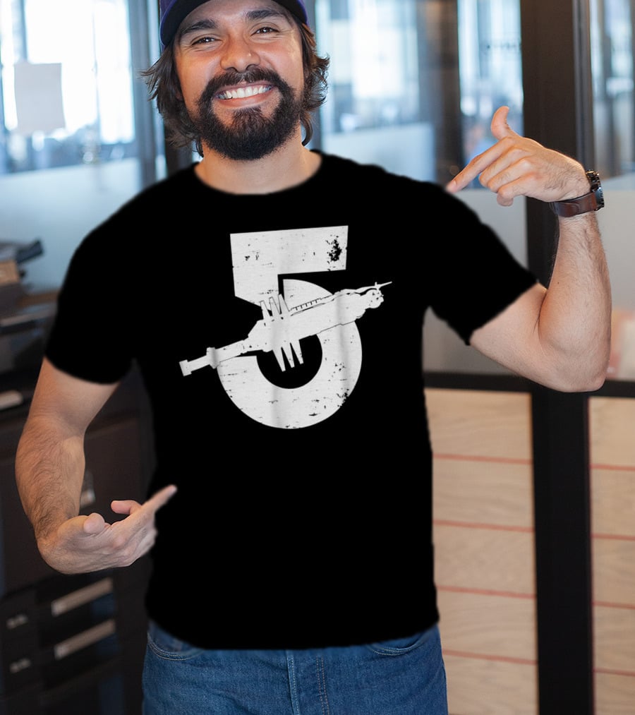 Babylon 5 Space Station Silhouette And Number 5 T-Shirt