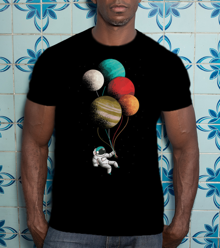 Cute Astronaut Floating With Planet Balloons In Space T-Shirt