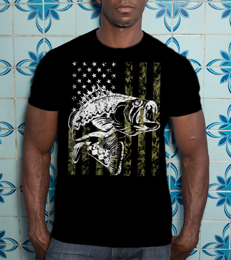 American Flag Camouflage Bass Fishing USA T-Shirt