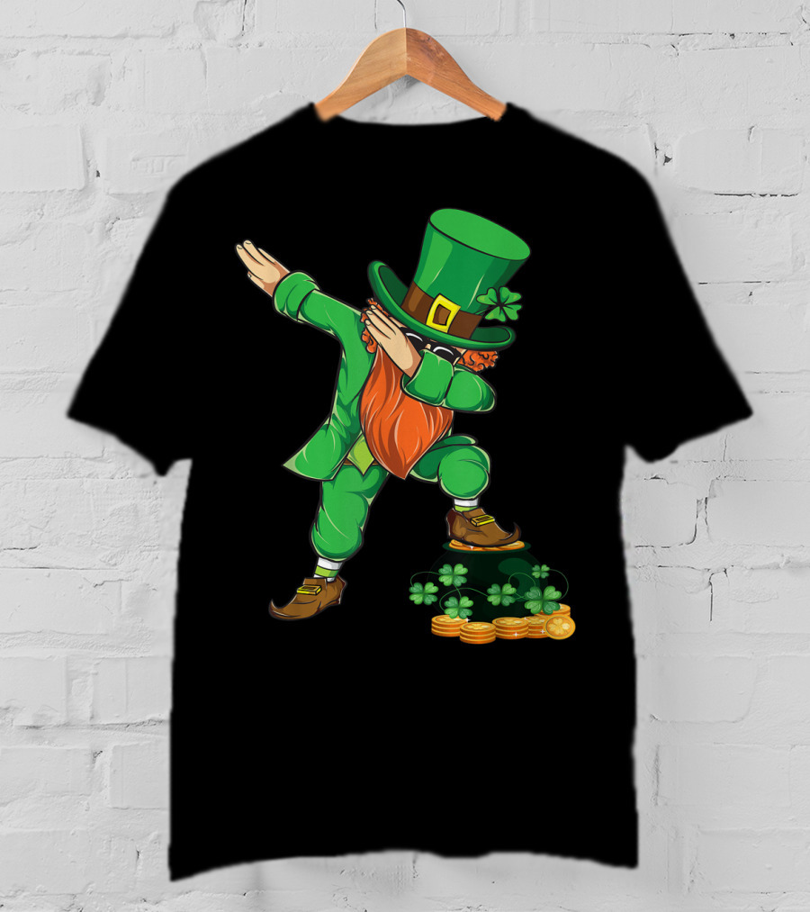 St Patricks Day Dabbing Leprechaun With Shamrocks And Gold Coins T-Shirt