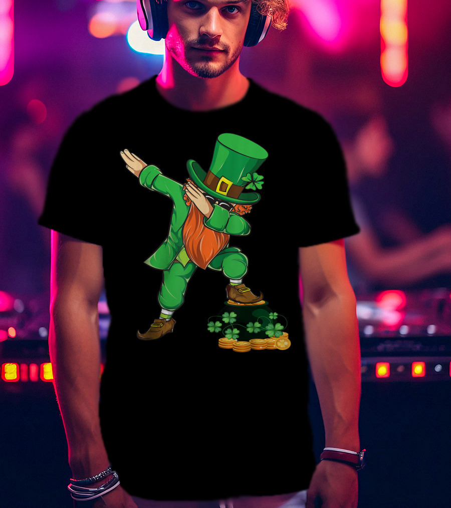 St Patricks Day Dabbing Leprechaun With Shamrocks And Gold Coins T-Shirt