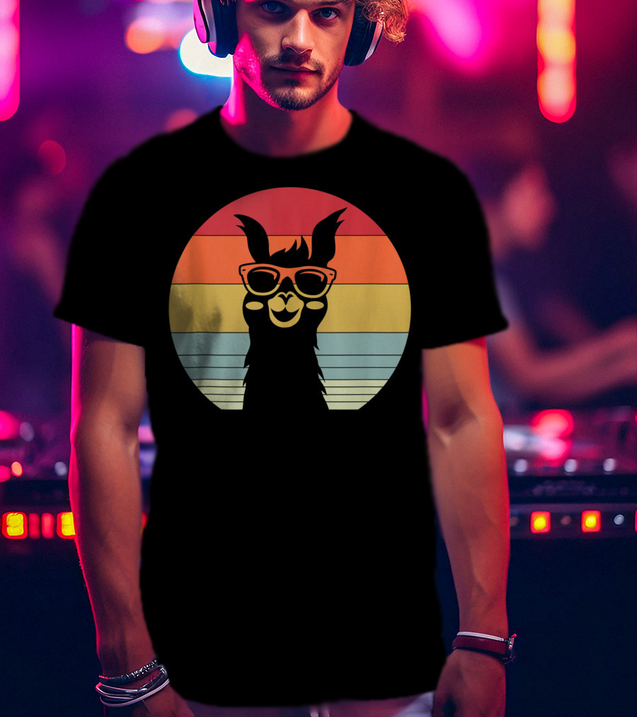 Retro Vintage Best Llama Dad Ever Father's Day Sunset Stripes T-Shirt