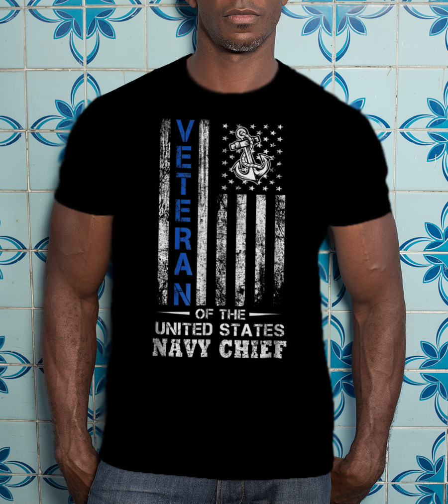 Veteran Of The United States Navy Chief With Anchor And American Flag T-Shirt