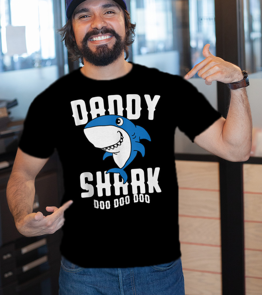 Daddy Shark Doo Doo Doo Husband Father's Day Gran T-Shirt