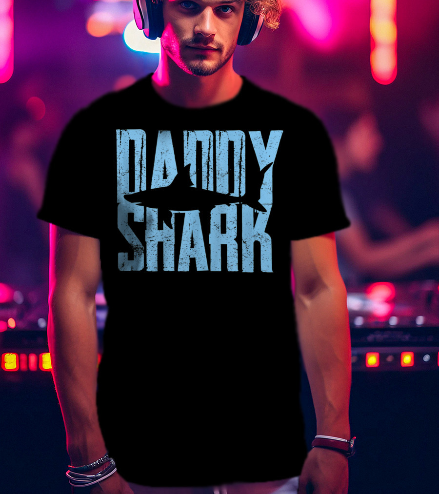 Daddy Shark Father's Day Gift Mens T-Shirt