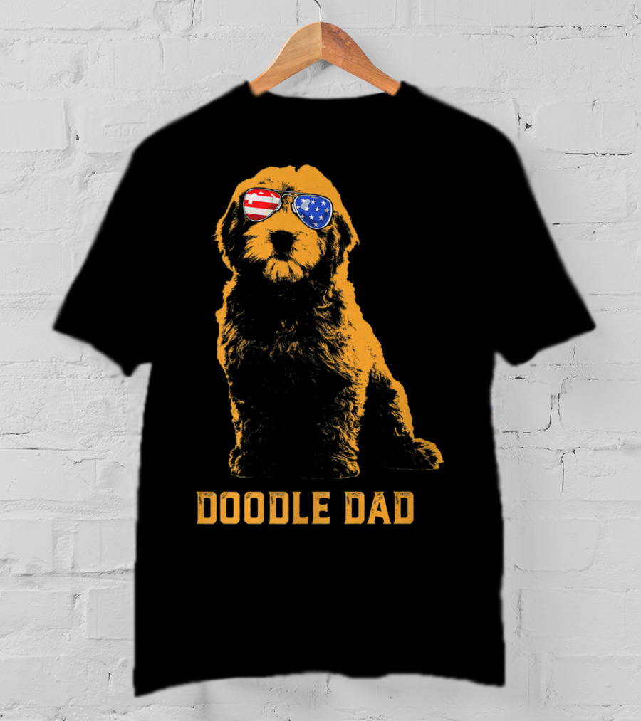 Doodle Dad Men's Goldendoodle With American Flag Sunglasses T-Shirt
