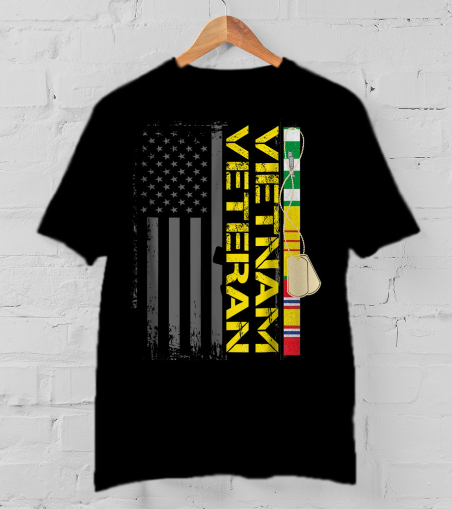 Vietnam Veteran US Flag Dog Tags Vietnam War T-Shirt