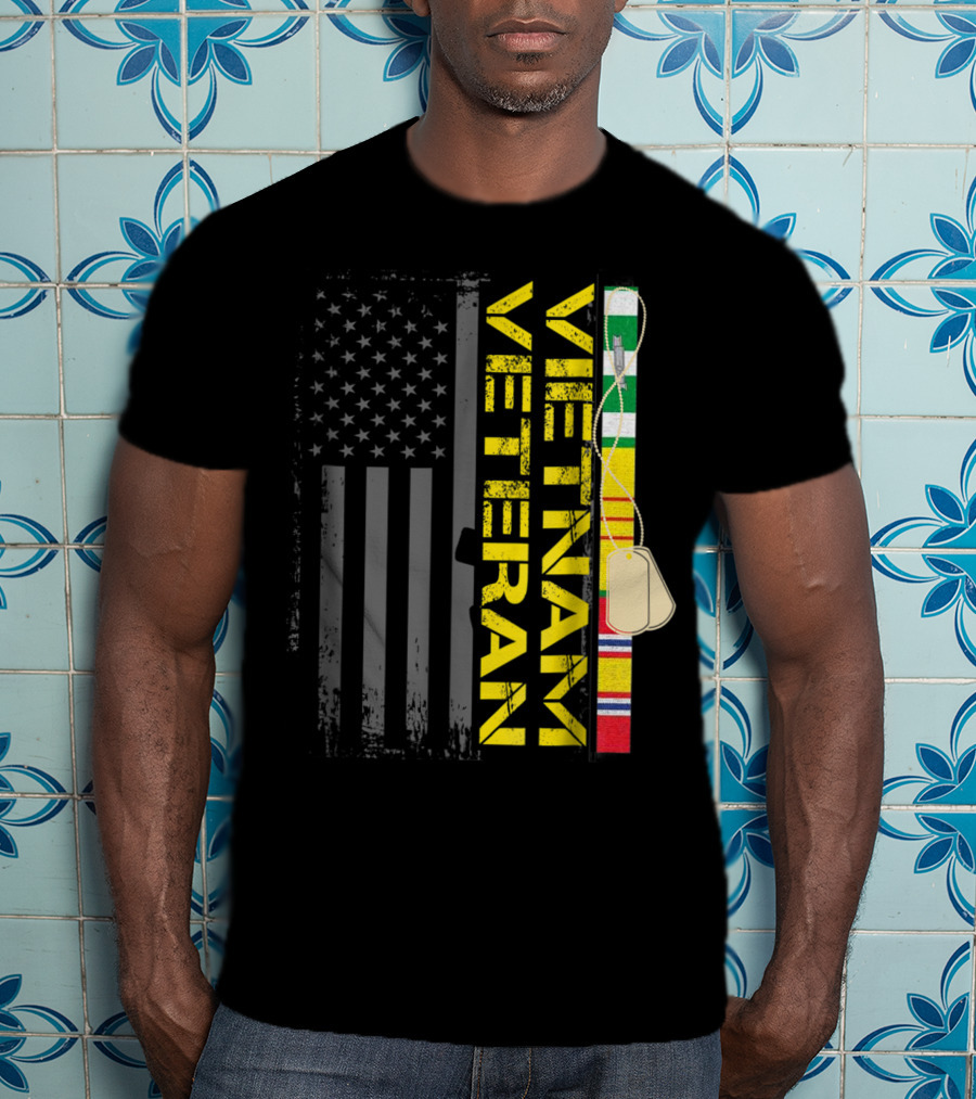 Vietnam Veteran US Flag Dog Tags Vietnam War T-Shirt