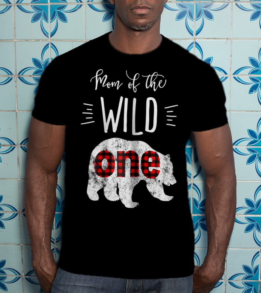 Mom Of The Wild One Bear Lumberjack Plaid T-Shirt