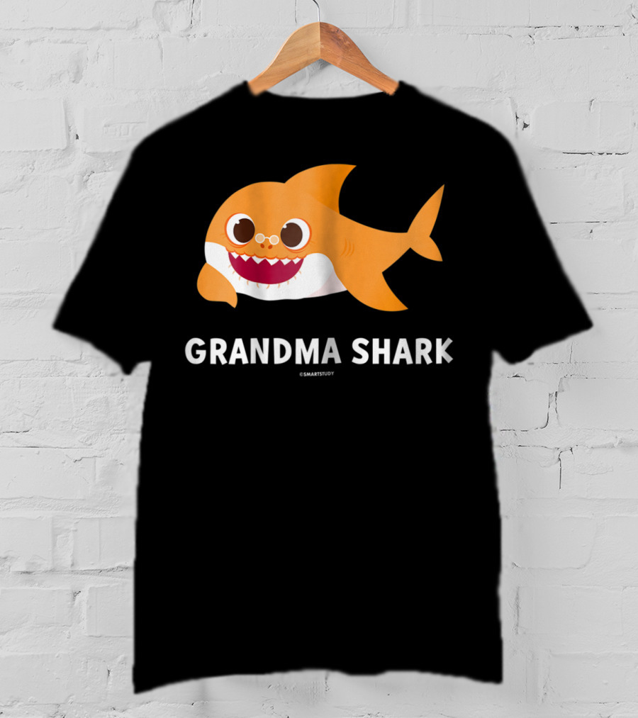 Grandma Shark Pinkfong SmartStudy Official Merchandise T-Shirt