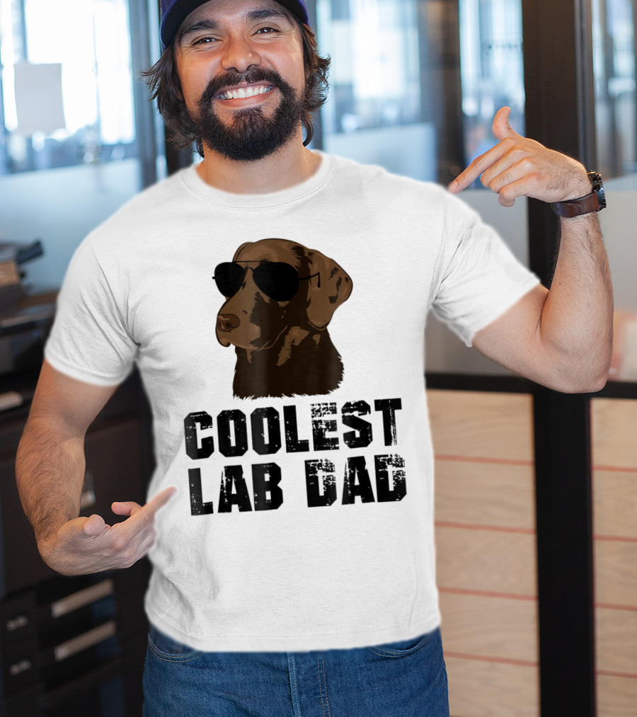 Coolest Lab Dad Funny Chocolate Labra Wearing Sunglasses T-Shirt