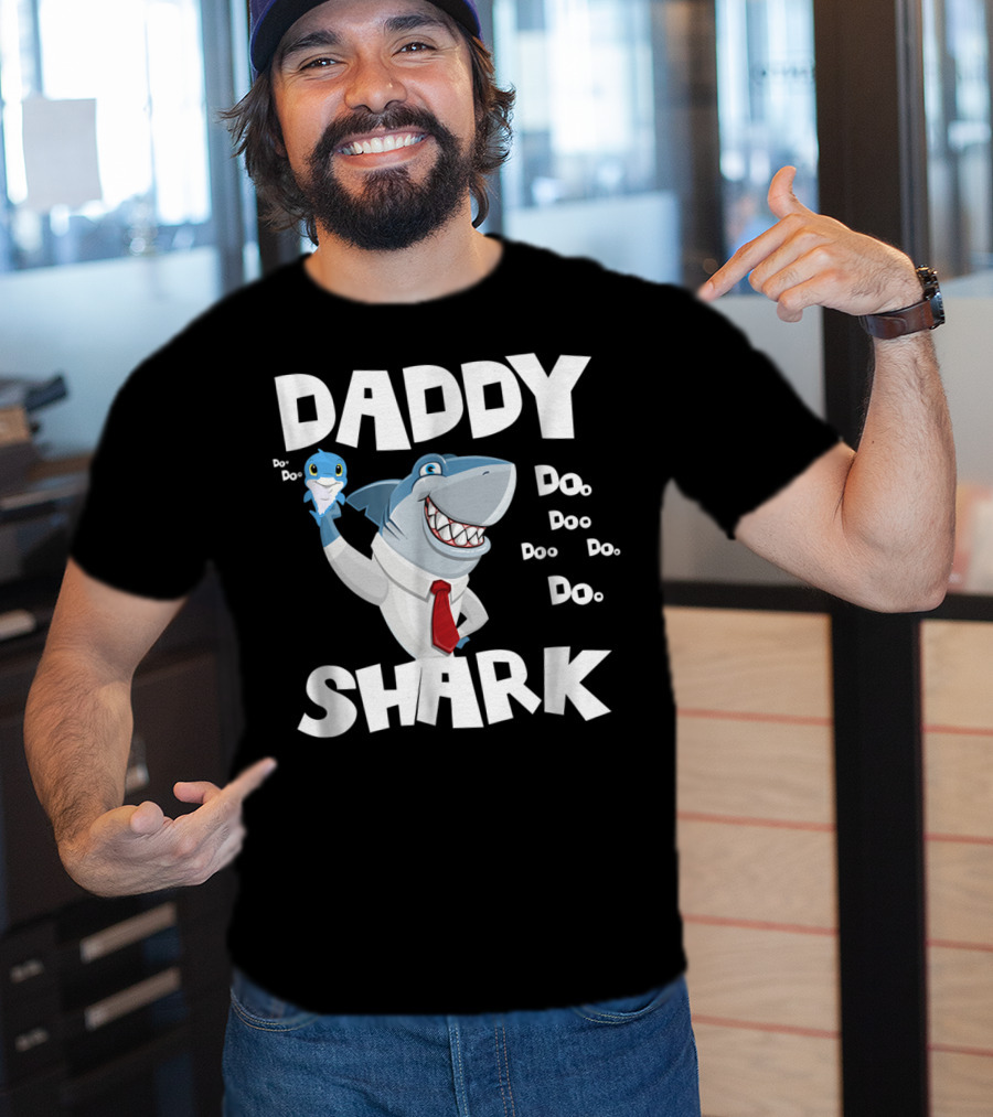 Daddy Shark Doo Doo Doo Mens Awesome T-Shirt