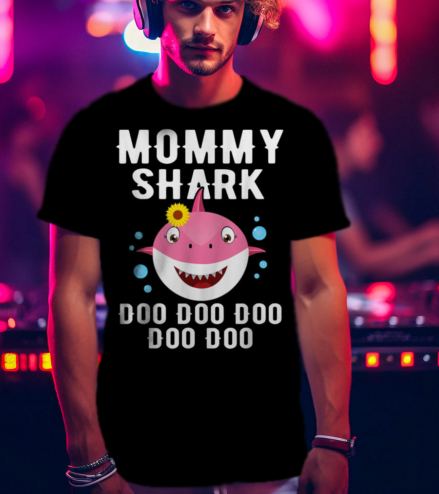Mommy Shark Doo Doo Doo Doo Funny Kids Video Baby T-Shirt