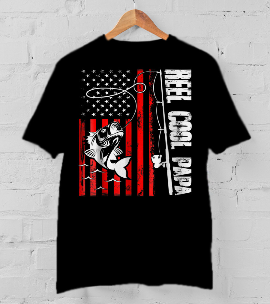 Reel Cool PAPA Fishing Lover American Flag T-Shirt