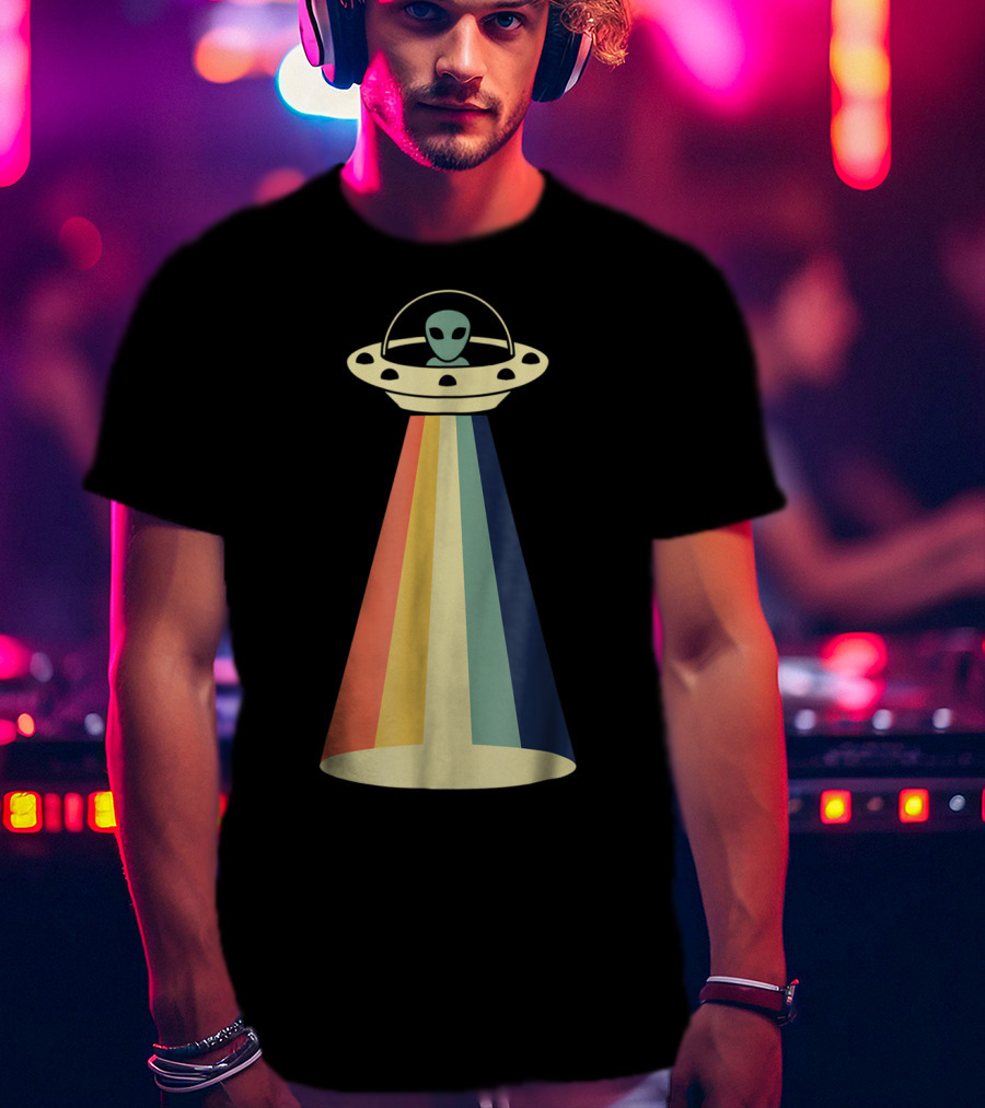 Vintage Alien UFO Rainbow Beams T-Shirt