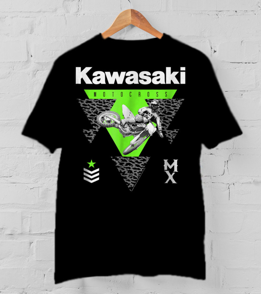 Kawasaki Motocross Classic Look 27272 MX Rider With Green Triangle And Chevron Star T-Shirt