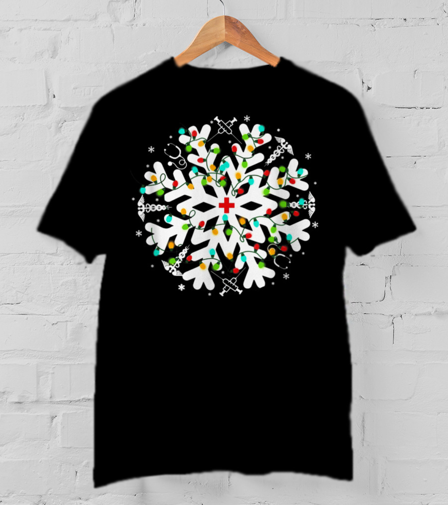 Merry Christmas Nurse Snowflakes With Stethoscope And Lights T-Shirt
