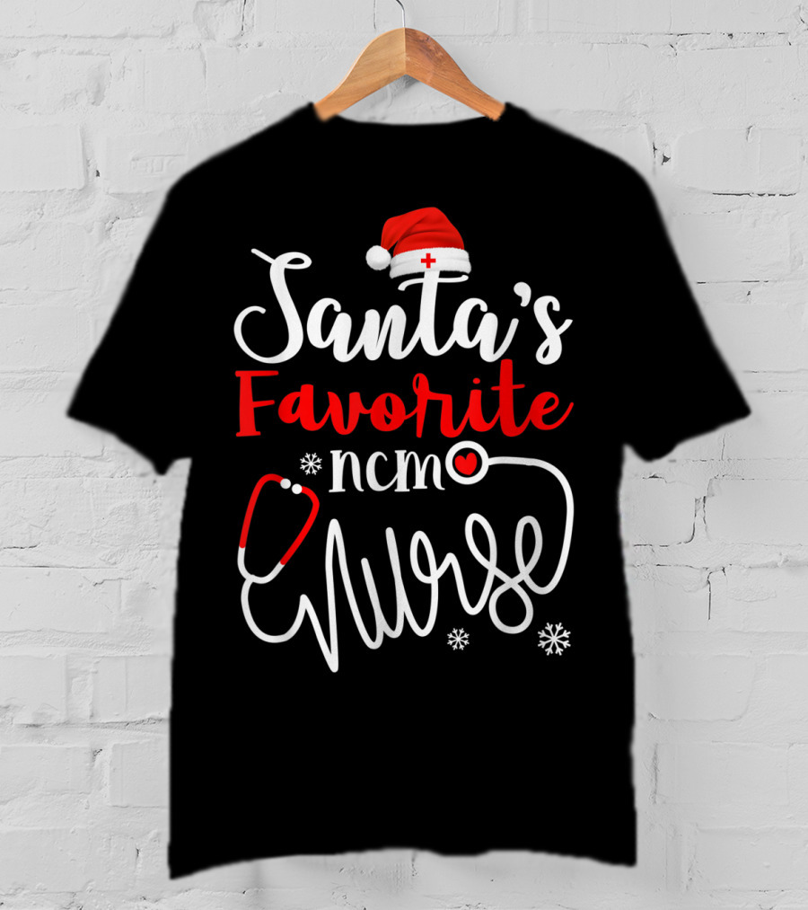 Santa's Favorite Ncm Nurse Hat Stethoscope Snowflakes T-Shirt