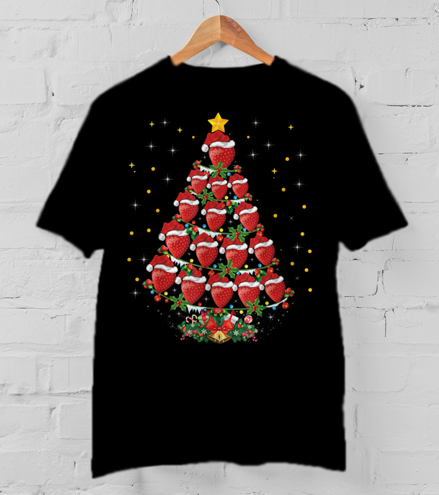 Strawberry Lover Xmas Strawberry Christmas Tree Santa Hat Decorated T-Shirt