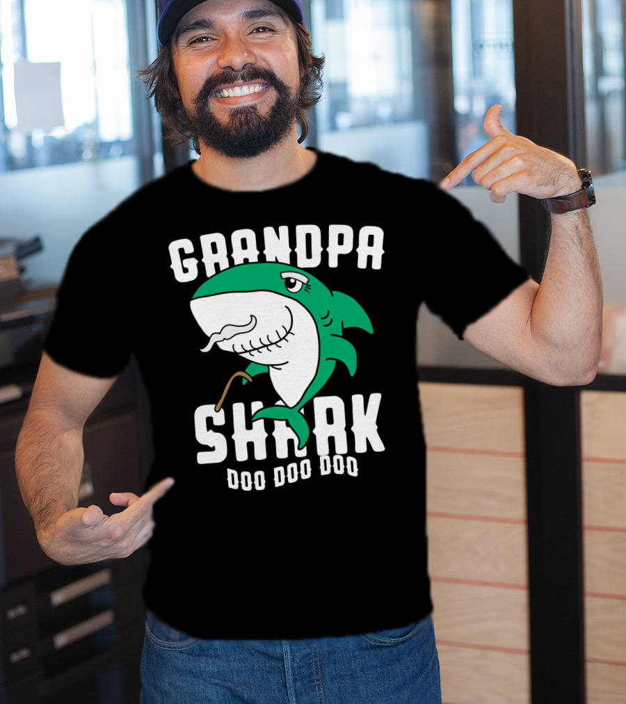 Grandpa Shark Doo Doo Doo Halloween Chr Dad Grandfather T-Shirt