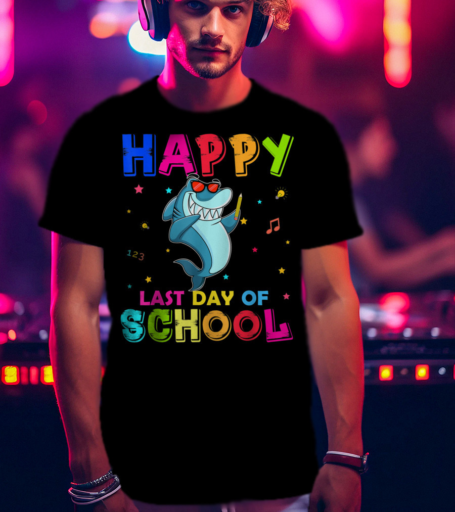 Happy Last Day Of School Dabbing Shark 123 Music Notes T-Shirt