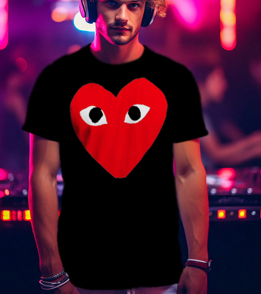 Heart For Comme Lovely In The Des - Comme Des Garçons Inspired Red Heart With Eyes T-Shirt