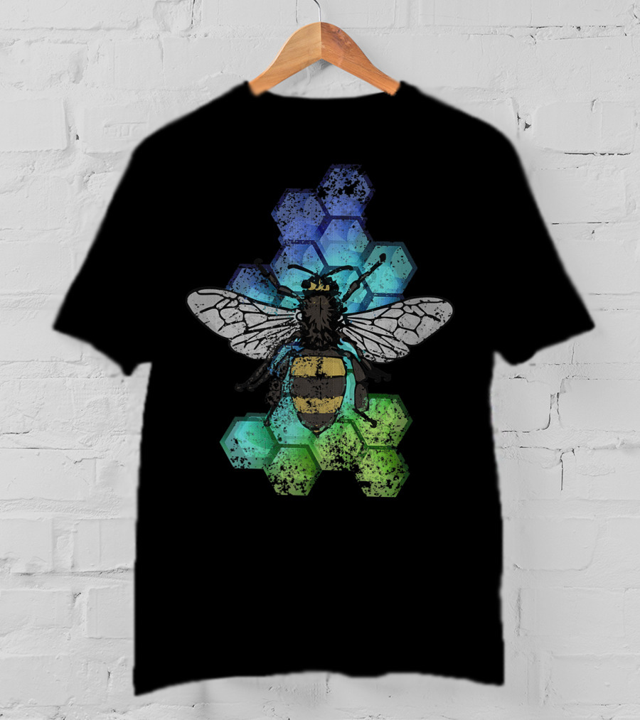 Honey Bee Beekeeping Vintage Naturalist Honeycomb Background T-Shirt
