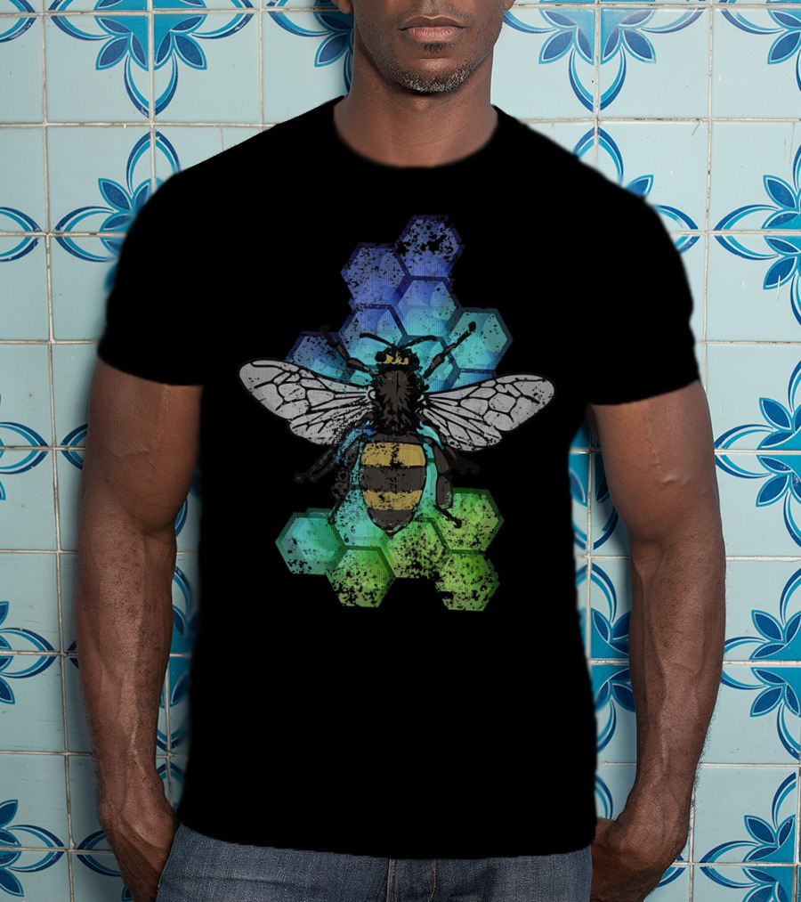 Honey Bee Beekeeping Vintage Naturalist Honeycomb Background T-Shirt