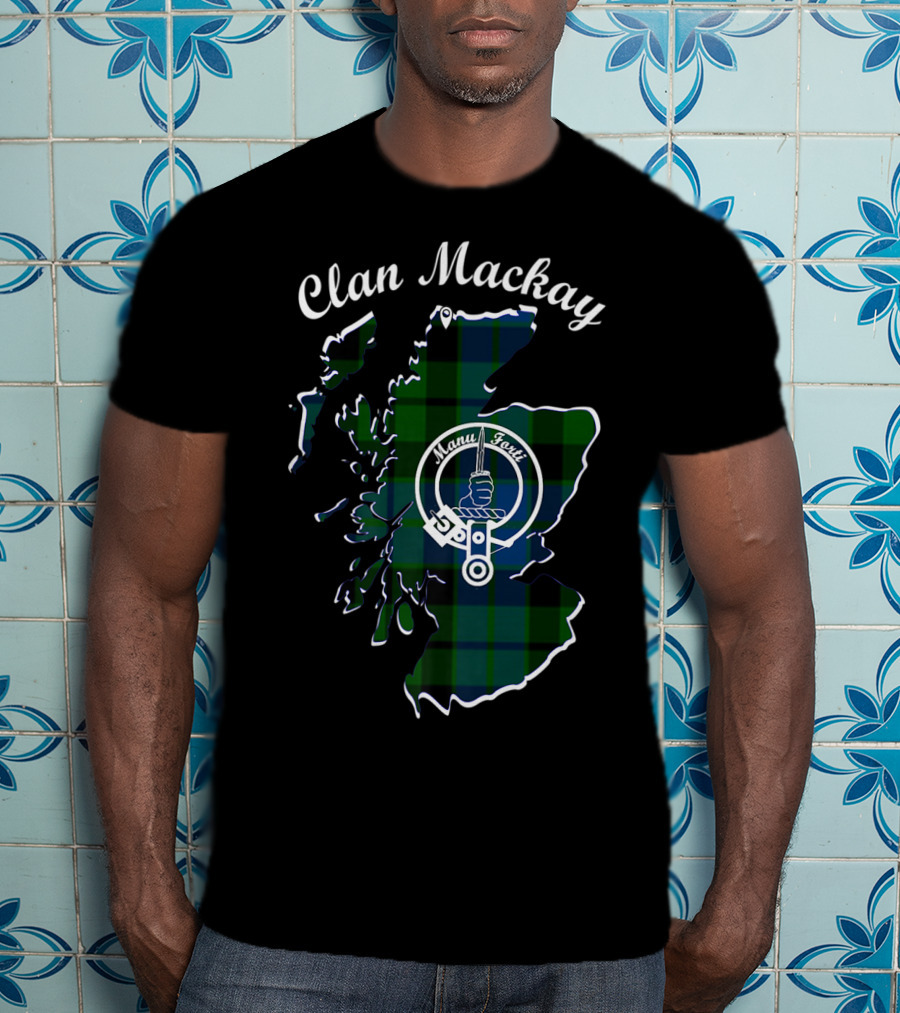 Clan Mackay Scottish Tartan Map Manu Forti Badge T-Shirt
