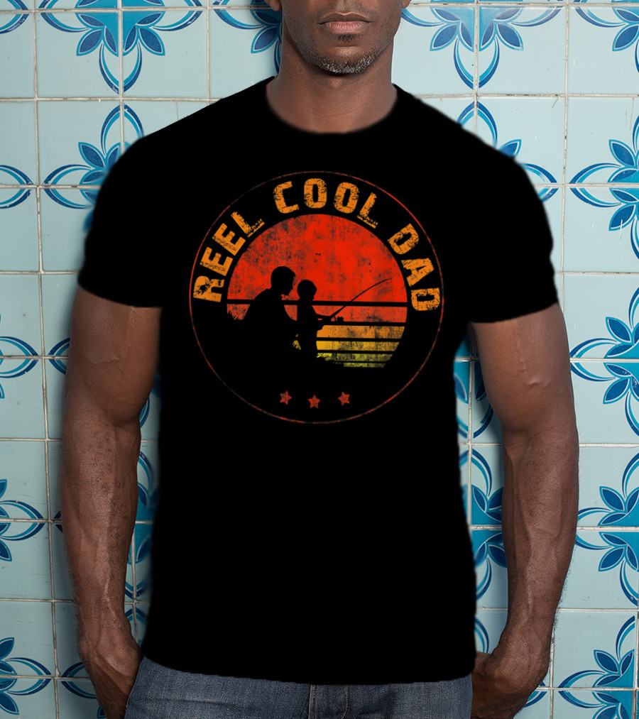 Reel Cool Dad Fishing Daddy Vintage Retro Sunset T-Shirt
