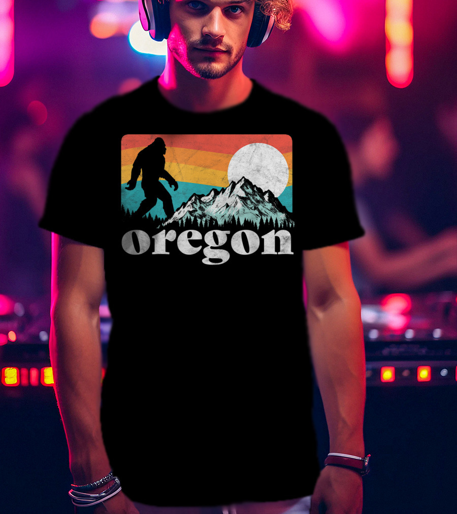 Bigfoot Oregon Mountains Retro Sunset T-Shirt