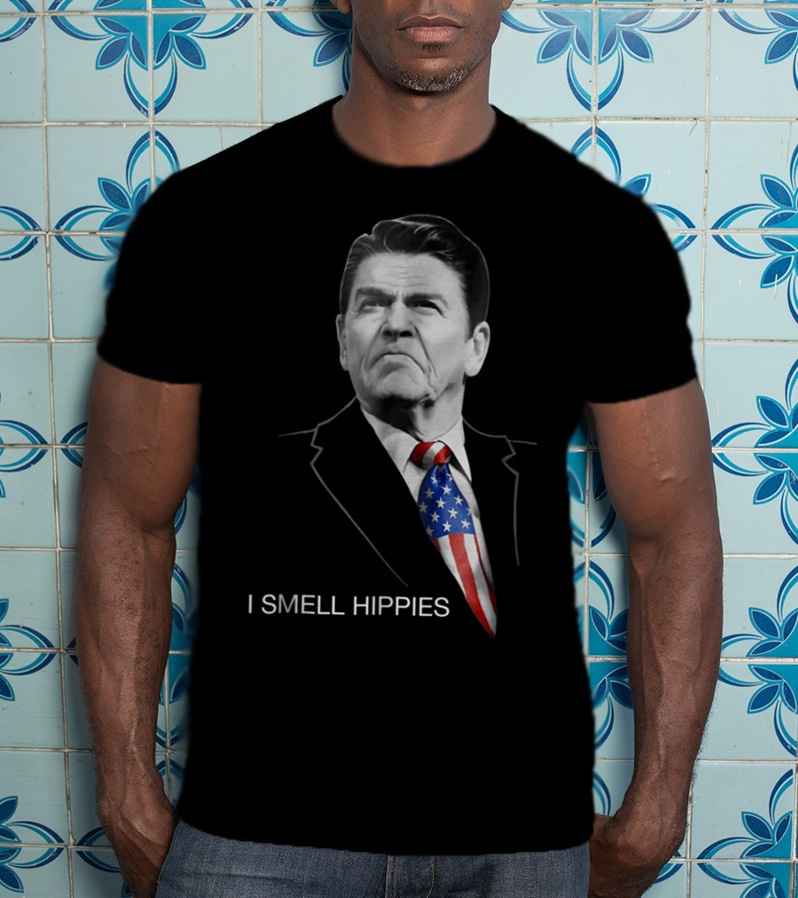 Ronald Reagan I Smell Hippies Patriotic Conservative T-Shirt