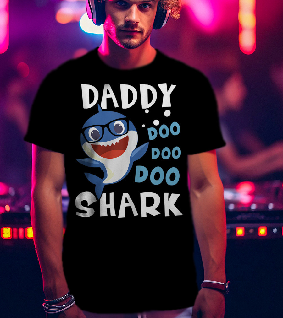 Daddy Shark Doo Doo Doo Funny Baby Mommy T-Shirt