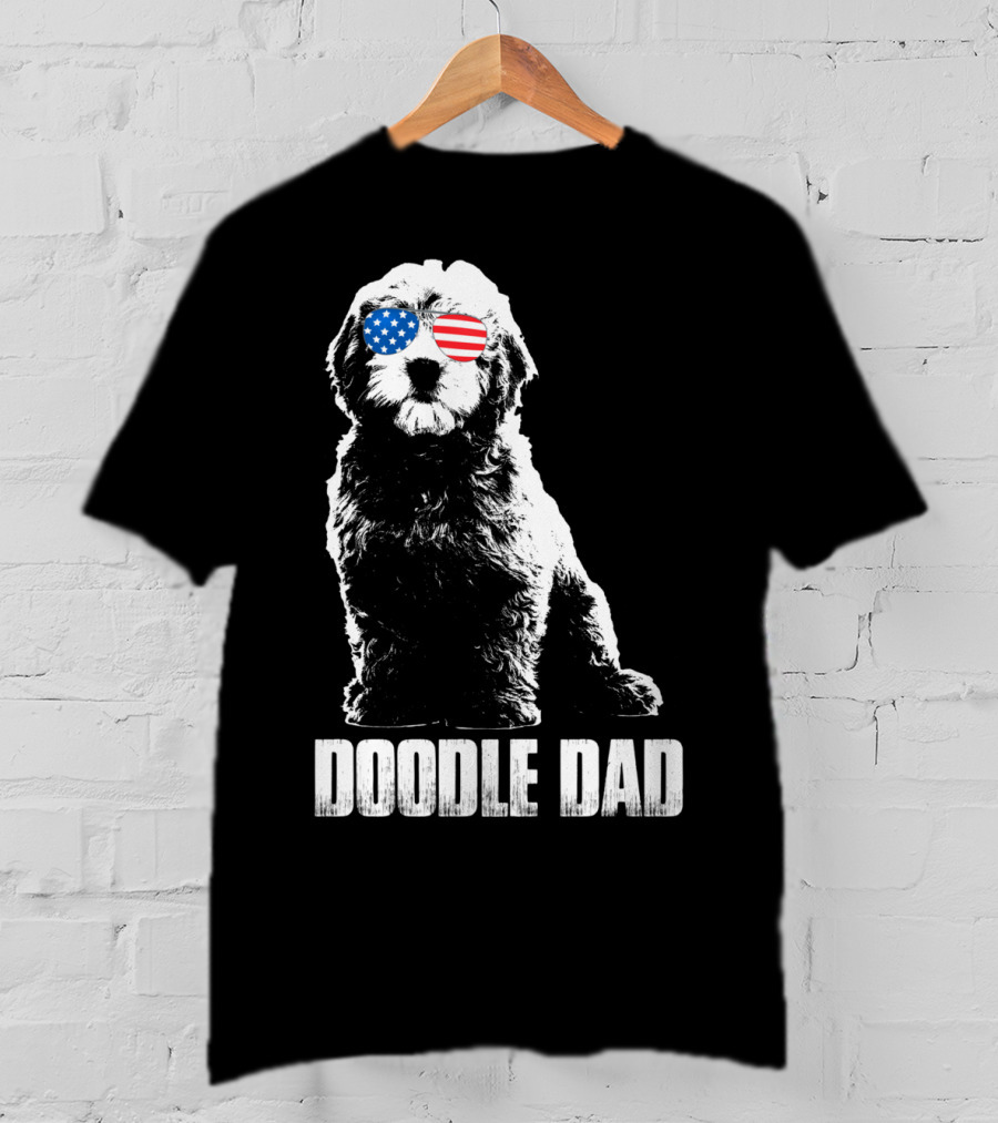 Doodle Dad Goldendoodle Vintage Patriotic American Flag Sunglasses T-Shirt
