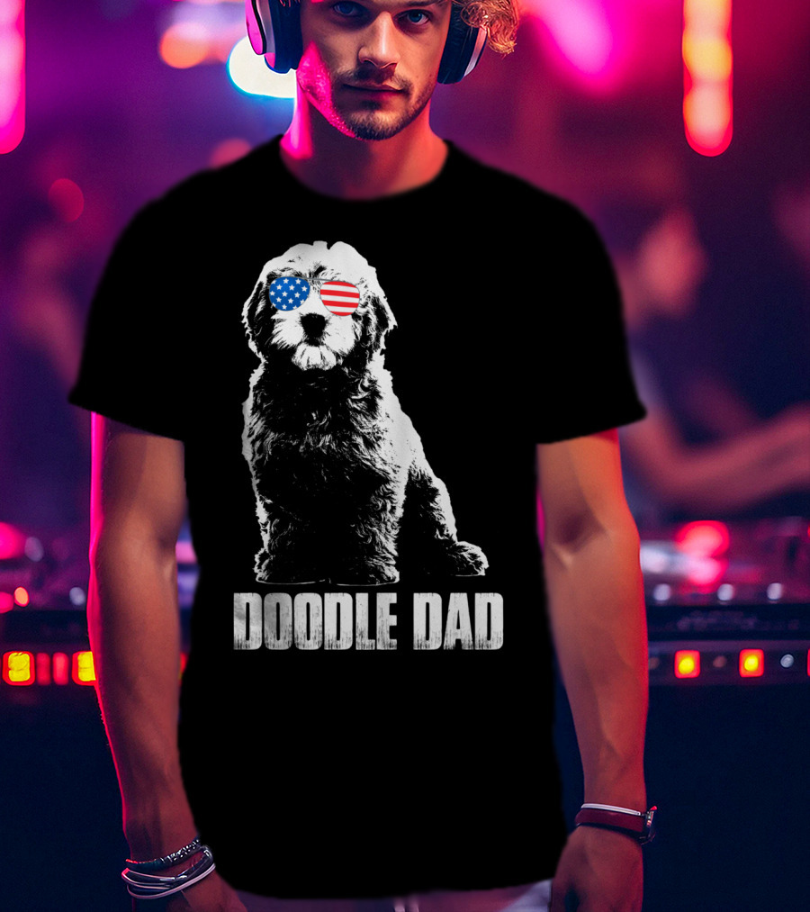 Doodle Dad Goldendoodle Vintage Patriotic American Flag Sunglasses T-Shirt