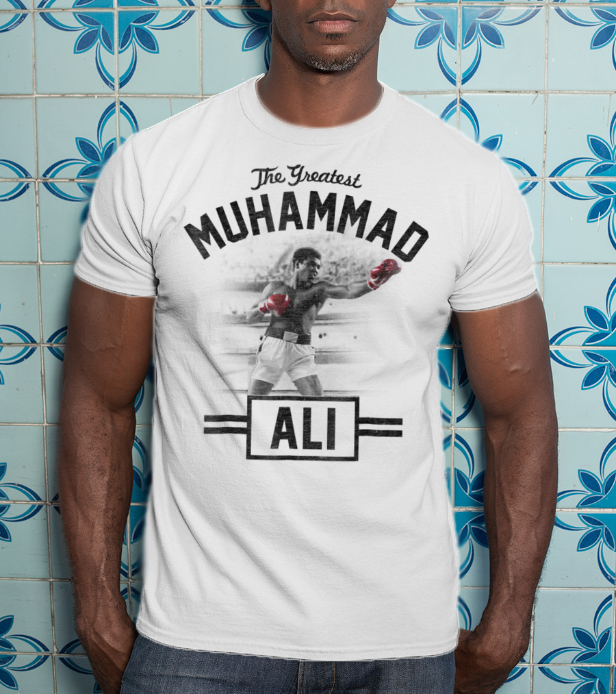 The Greatest Muhammad Ali Standing Tall Boxing In The Ring T-Shirt