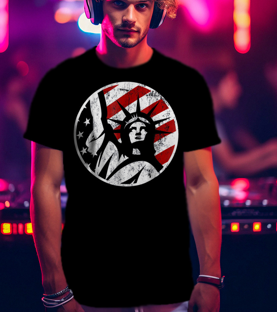 Statue Of Liberty NYC American Flag Circle Stars Stripes T-Shirt