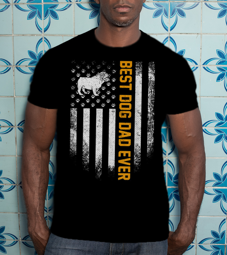 Best Dog Dad Ever Vintage USA Flag English Bulldog Paw Prints T-Shirt