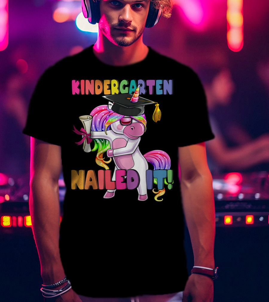 Kindergarten Nailed It Flossing Unicorn Graduation T-Shirt