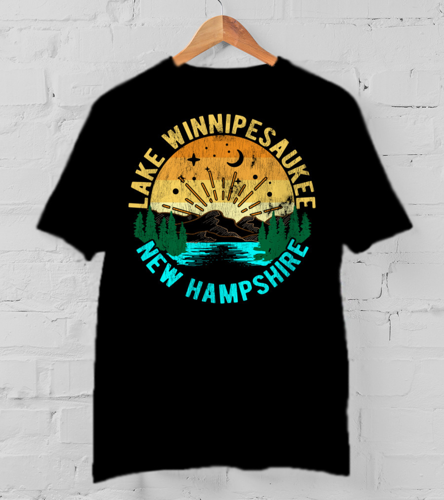 Lake Winnipesaukee New Hampshire Sunset Mountain Scene T-Shirt