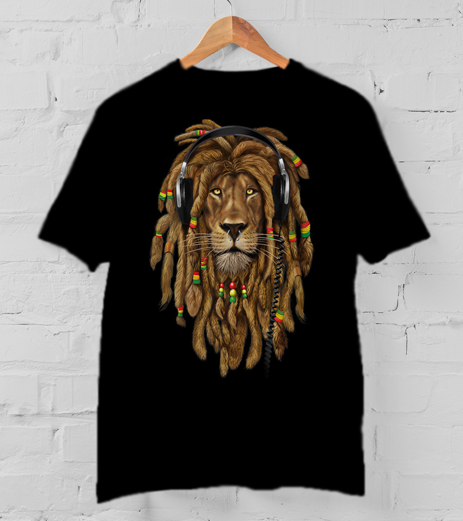 Marley Rasta Lion With Dreadlocks And Headphones For Bob Enthusiast T-Shirt